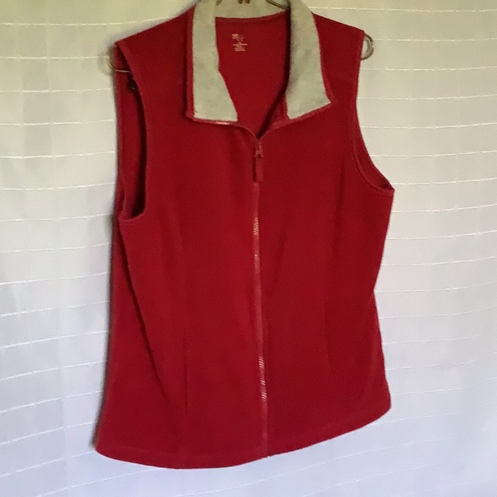 St. John’s Bay size medium vest